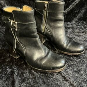 Frye bootie, size 9B